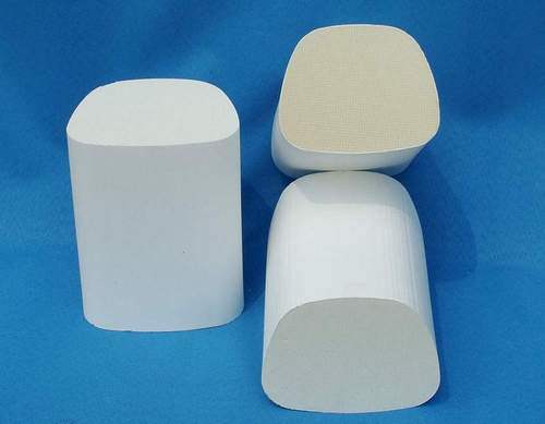 Ceramic Catalytic Converter Honeycomb Ceramic Substrate for Exhaust Car/Heavy Truck